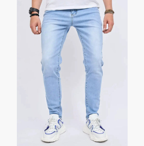 Men’s Slim-Fit Stretch Jeans – Light Blue Skinny Denim